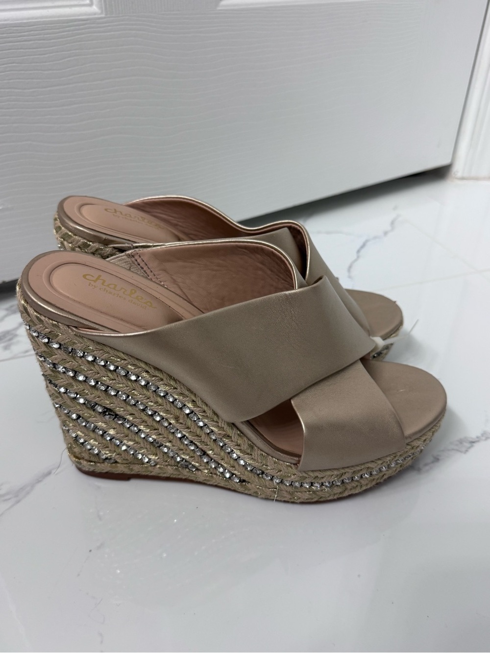 Gold Rhinestone Heels Size 9! - Picture 3 of 6